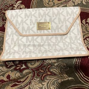 Micheal Kors Logo Envelope Clutch